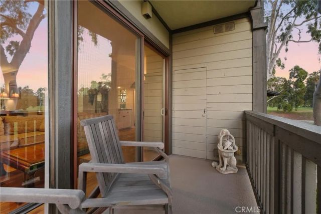 11 Las Brisas 6, Irvine, CA 92612