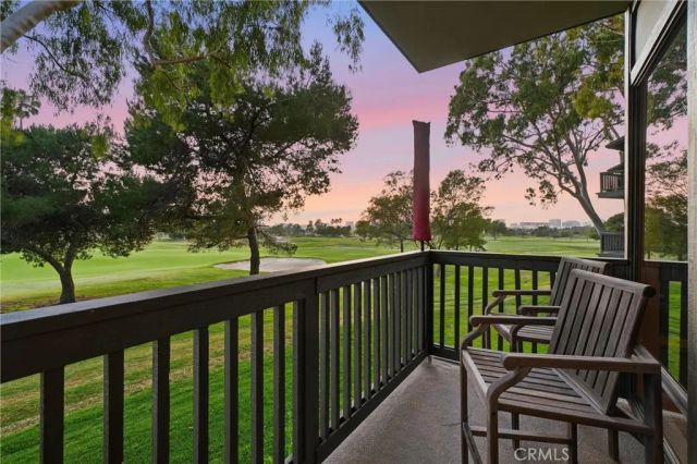11 Las Brisas 6, Irvine, CA 92612