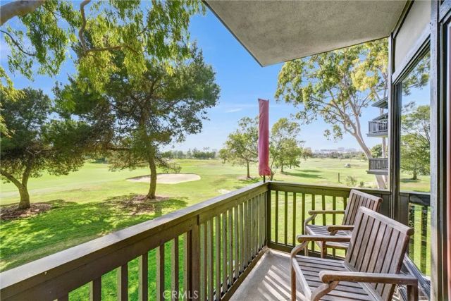 11 Las Brisas 6, Irvine, CA 92612