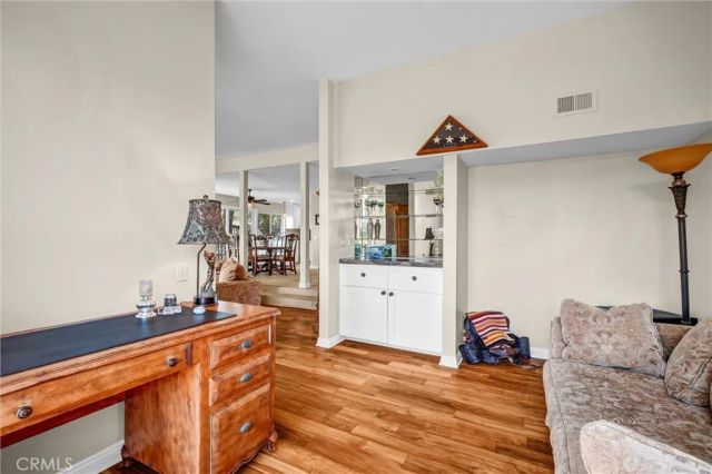 11 Las Brisas 6, Irvine, CA 92612
