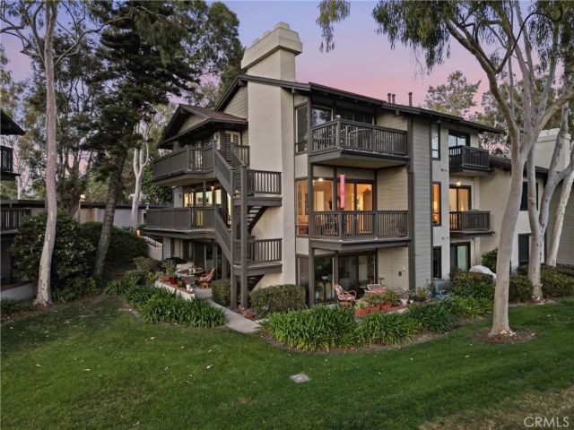11 Las Brisas 6, Irvine, CA 92612