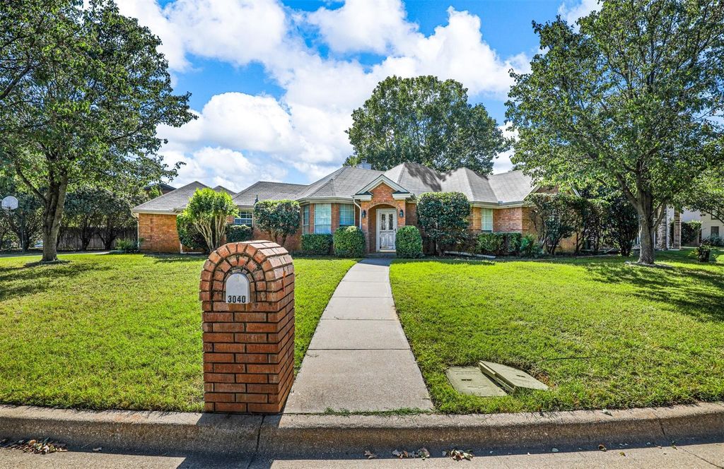 3040 Flamingo Circle, Southlake, TX 76092