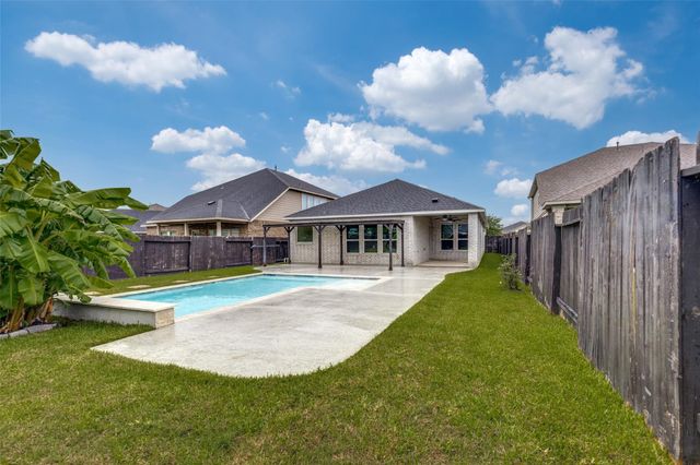 385 Weimer Lagoon Road, La Porte, TX 77571