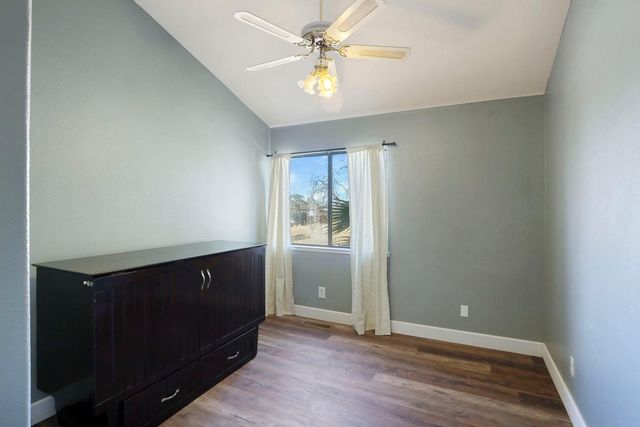 8510 Hautly Ln, Valley Springs, CA 95252