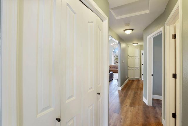 8510 Hautly Ln, Valley Springs, CA 95252