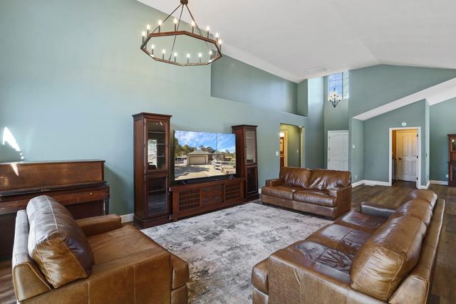 8510 Hautly Ln, Valley Springs, CA 95252