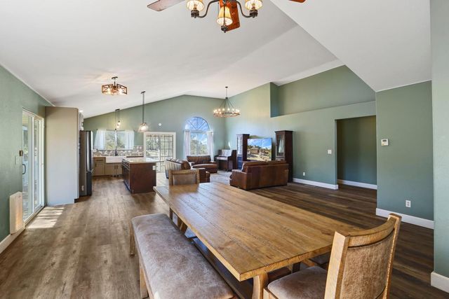 8510 Hautly Ln, Valley Springs, CA 95252