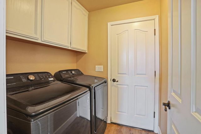 8510 Hautly Ln, Valley Springs, CA 95252