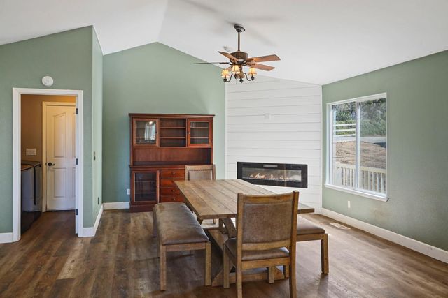 8510 Hautly Ln, Valley Springs, CA 95252