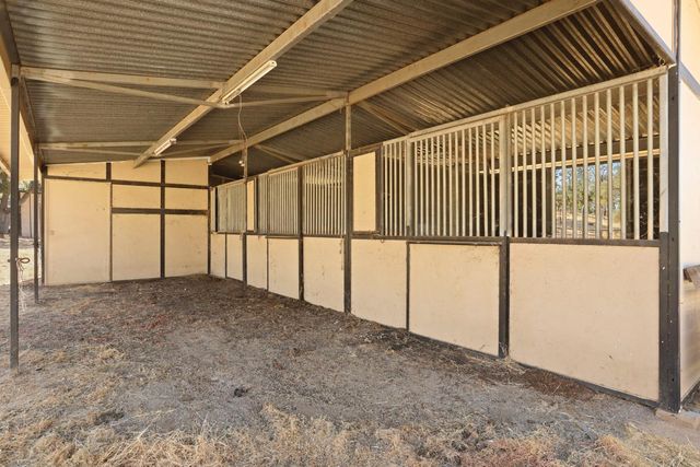 8510 Hautly Ln, Valley Springs, CA 95252