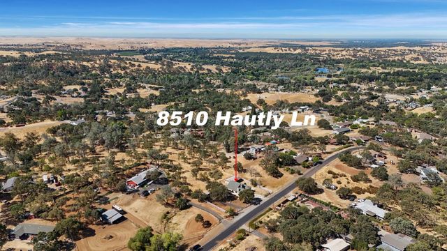 8510 Hautly Ln, Valley Springs, CA 95252