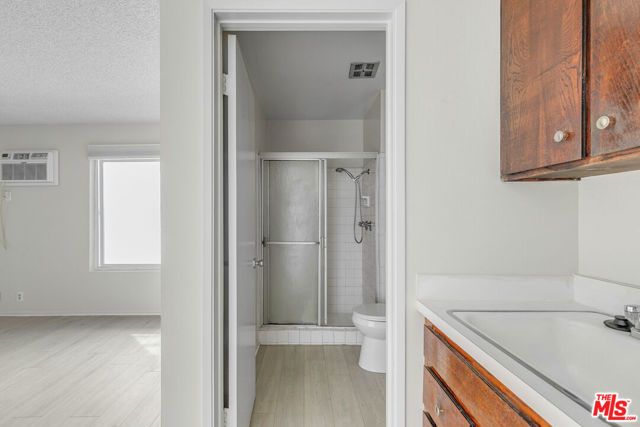 1811 Parnell Avenue 10, Los Angeles, CA 90025