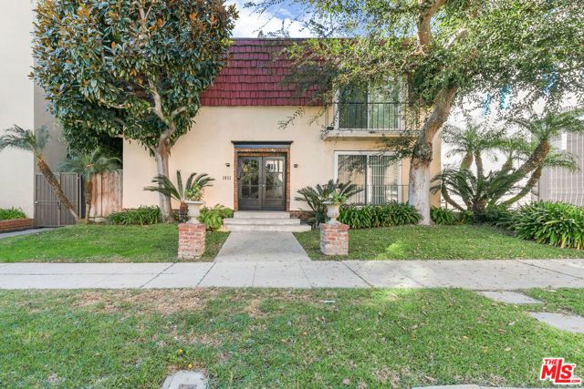 1811 Parnell Avenue 10, Los Angeles, CA 90025