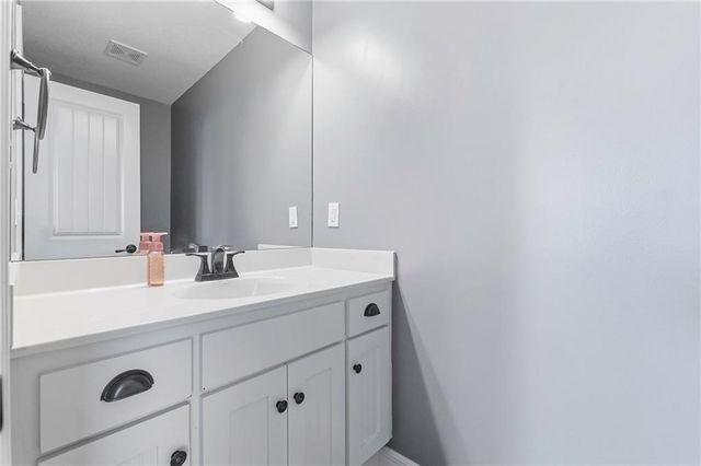 13317 Davis Avenue, Bonner Springs, KS 66012