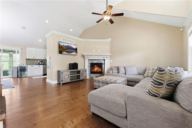 13317 Davis Avenue, Bonner Springs, KS 66012
