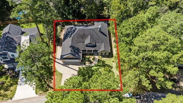 1859 E Lake Drive, Huntsville, TX 77340