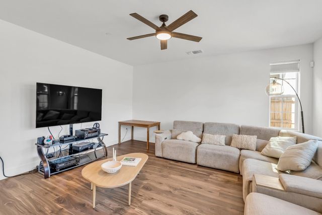 10213 Spades Ct, Elk Grove, CA 95757