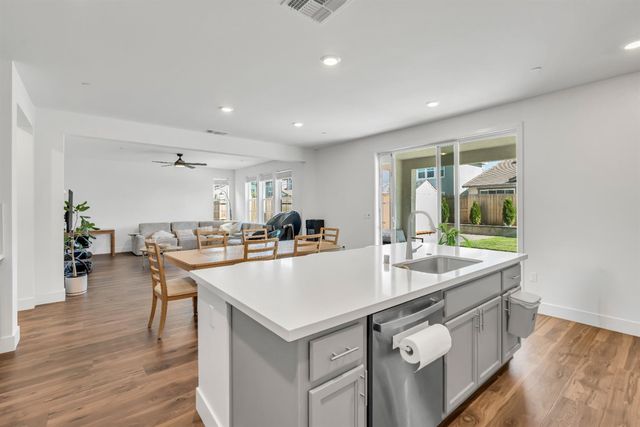 10213 Spades Ct, Elk Grove, CA 95757