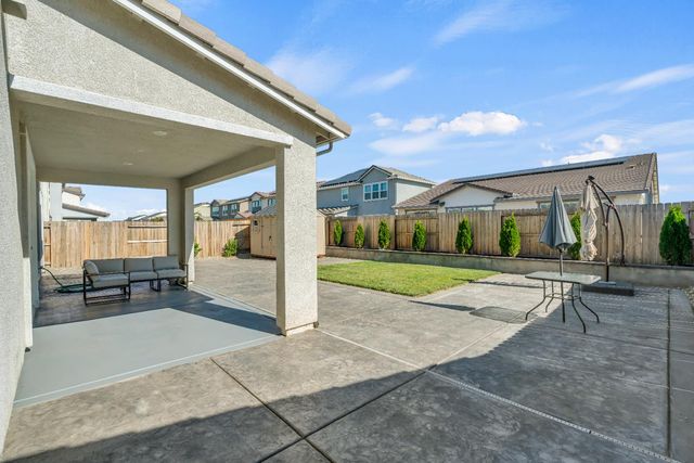 10213 Spades Ct, Elk Grove, CA 95757