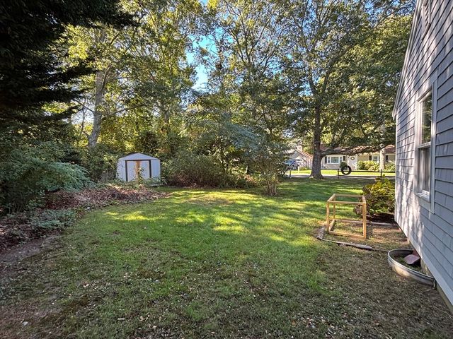 576 Strawberry Hill Rd, Barnstable, MA 02632