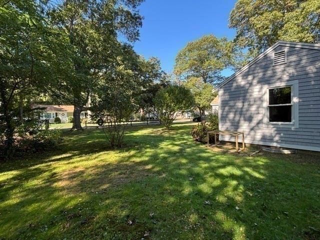 576 Strawberry Hill Rd, Barnstable, MA 02632
