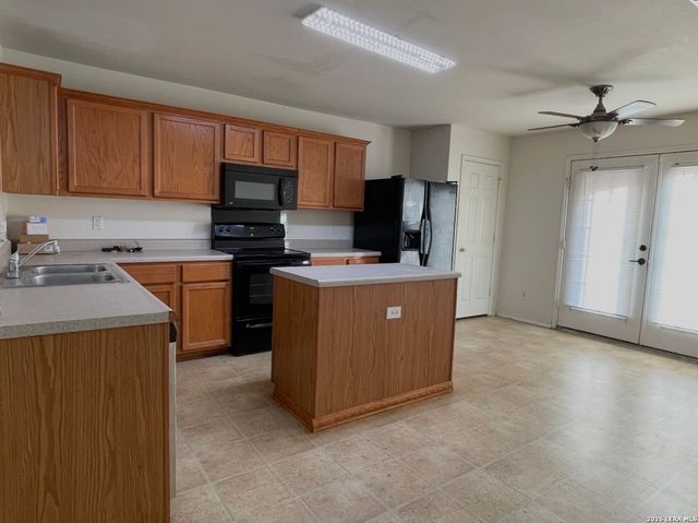 10818 Pony Mesa, San Antonio, TX 78254