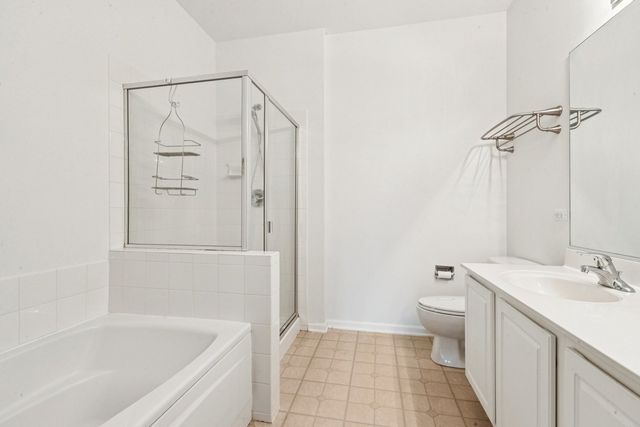 8126 Concord Lane D, Justice, IL 60458