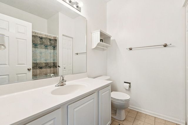 8126 Concord Lane D, Justice, IL 60458