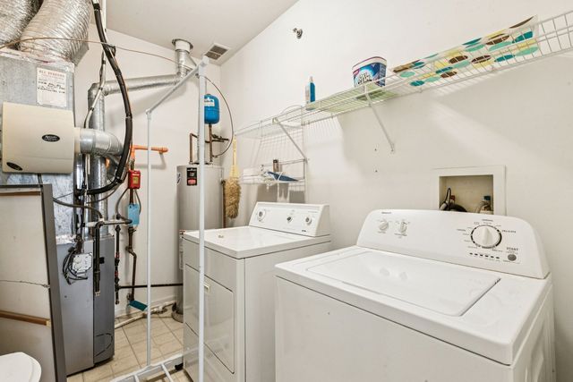 8126 Concord Lane D, Justice, IL 60458