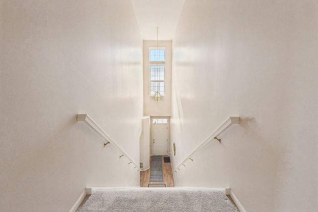 8126 Concord Lane D, Justice, IL 60458