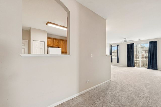 8126 Concord Lane D, Justice, IL 60458