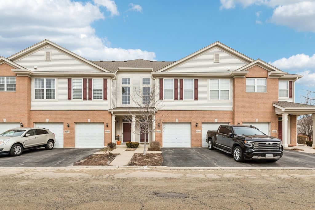 8126 Concord Lane D, Justice, IL 60458