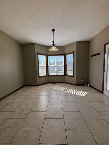 704 Silver Oaks Drive, Carl Junction, MO 64834