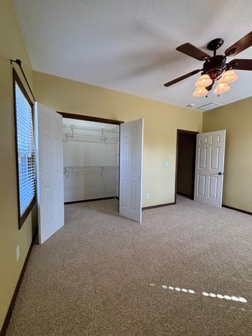 704 Silver Oaks Drive, Carl Junction, MO 64834