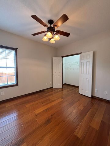 704 Silver Oaks Drive, Carl Junction, MO 64834