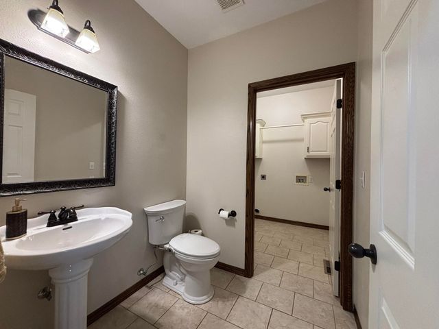 704 Silver Oaks Drive, Carl Junction, MO 64834