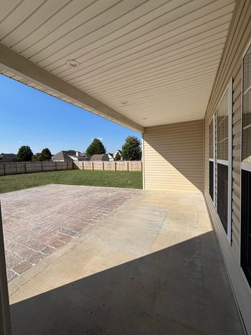 704 Silver Oaks Drive, Carl Junction, MO 64834