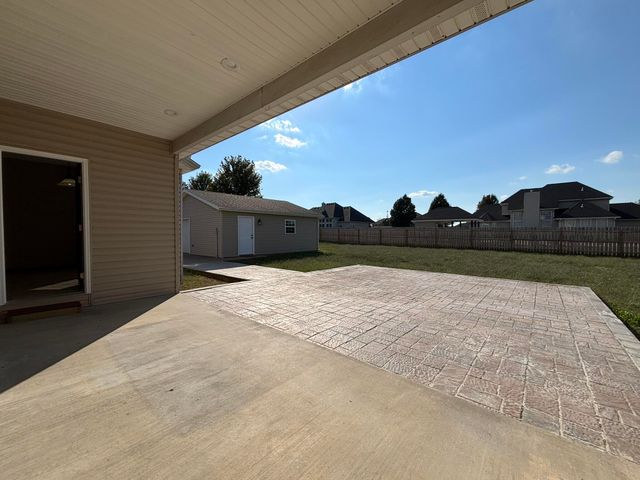 704 Silver Oaks Drive, Carl Junction, MO 64834