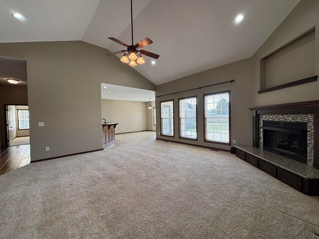 704 Silver Oaks Drive, Carl Junction, MO 64834