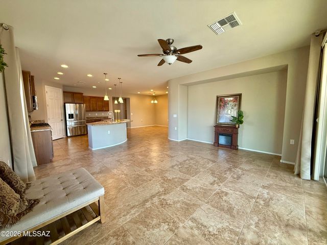 13834 E Cardemore Drive, Vail, AZ 85641