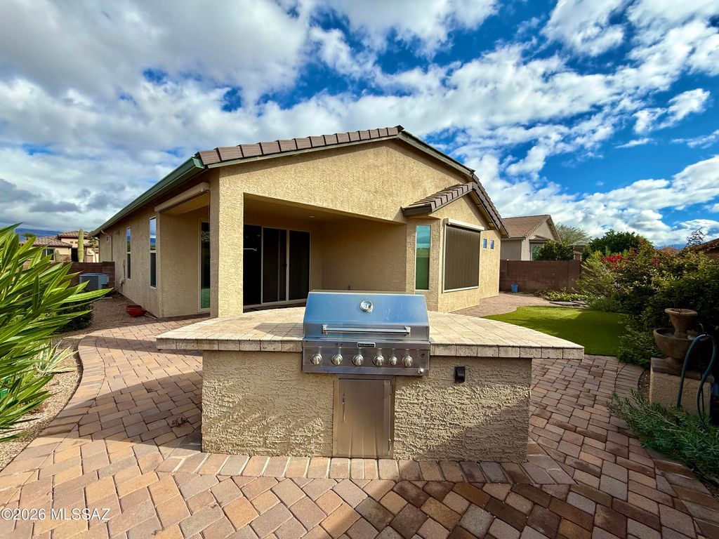 13834 E Cardemore Drive, Vail, AZ 85641