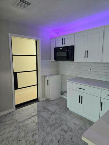 6152 Doulton Drive, Houston, TX 77033