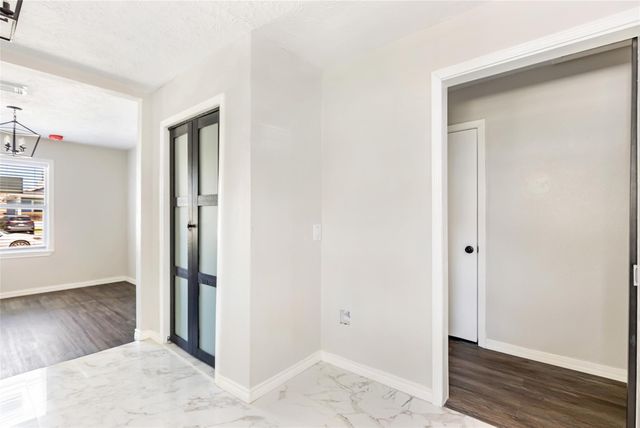 6152 Doulton Drive, Houston, TX 77033