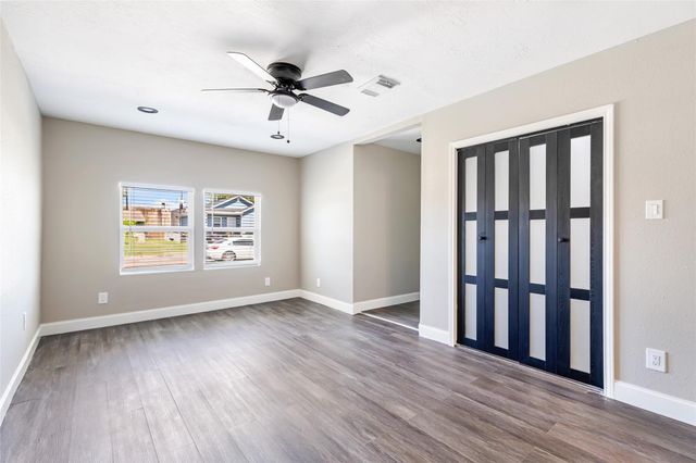 6152 Doulton Drive, Houston, TX 77033