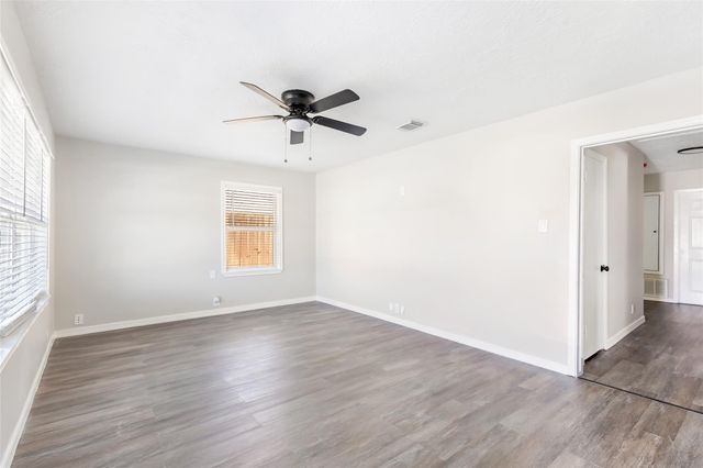 6152 Doulton Drive, Houston, TX 77033