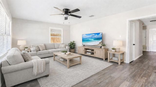 6152 Doulton Drive, Houston, TX 77033