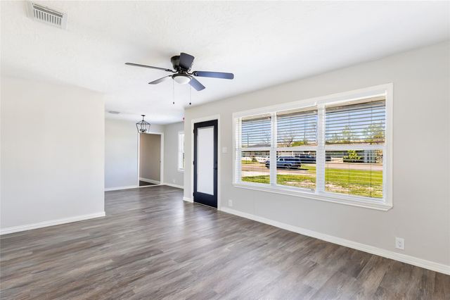 6152 Doulton Drive, Houston, TX 77033