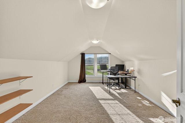 120 W Crescent Harbor Road, Oak Harbor, WA 98277