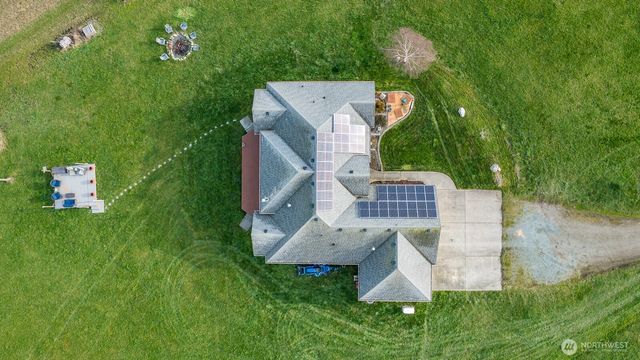 120 W Crescent Harbor Road, Oak Harbor, WA 98277