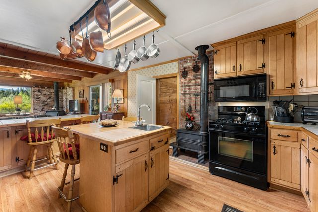 6790 Rush Creek Road, Lewiston, CA 96052